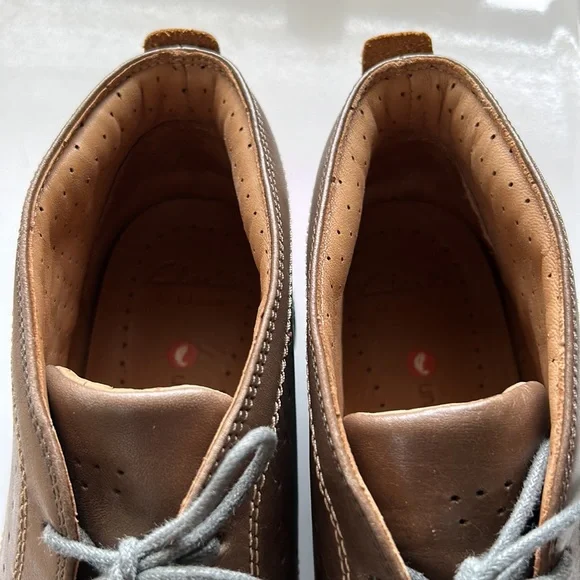 CLARKS ARTISAN BOOTS 🥾 - Picture 3 of 6